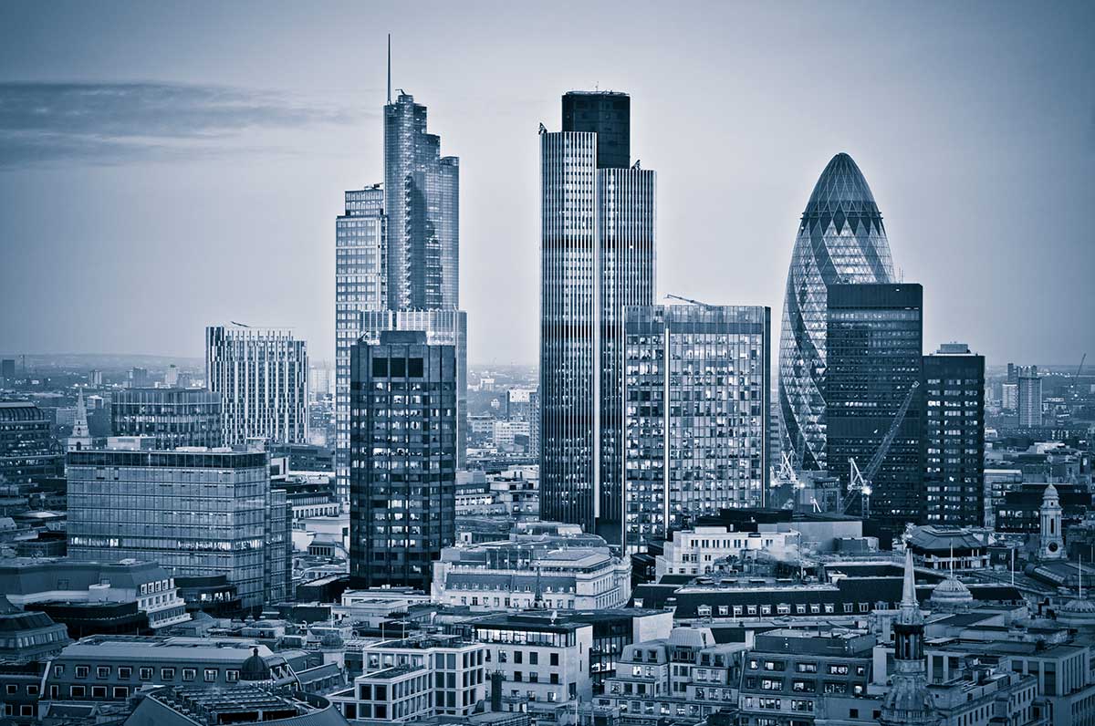 Lessons-from-London-Capital-Finance